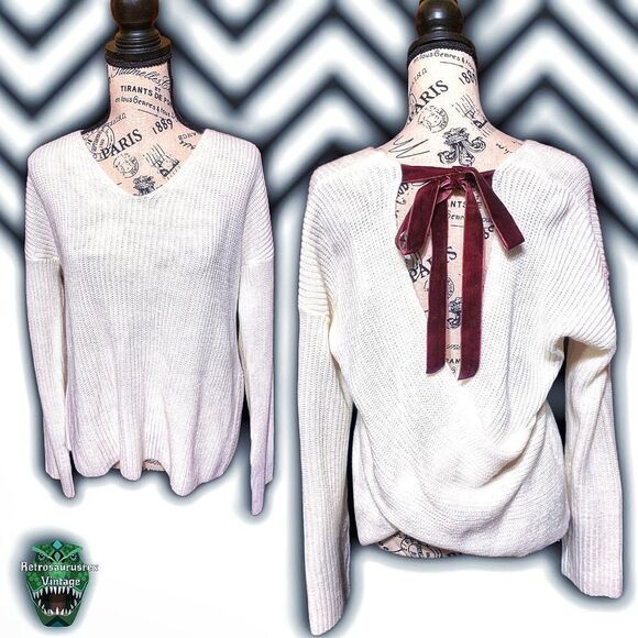 Y2k White Knit “Party In The Back” Red Velvet Bow Open Back Sweater, Size Large - Picture 1 of 7